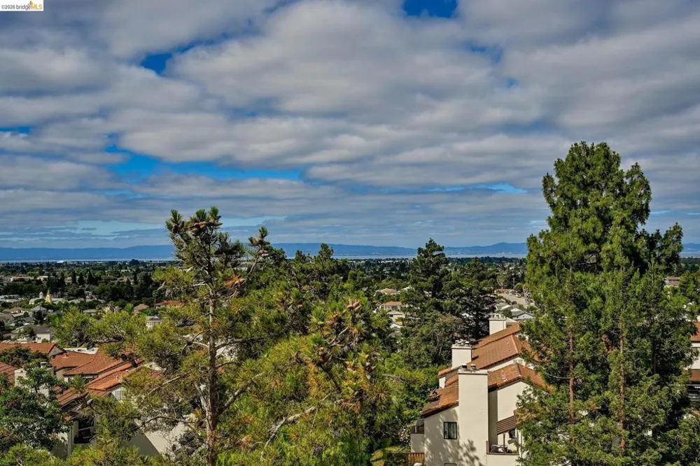 21103 Gary Dr #307D Hayward, CA 94546