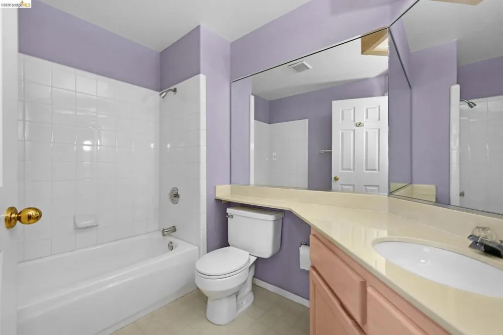 21103 Gary Dr #307D Hayward, CA 94546