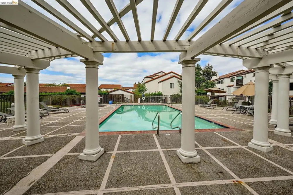 21103 Gary Dr #307D Hayward, CA 94546