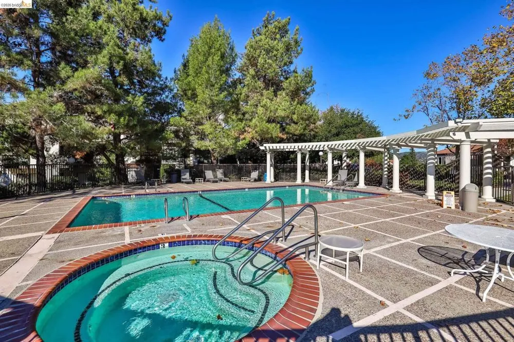 21103 Gary Dr #307D Hayward, CA 94546