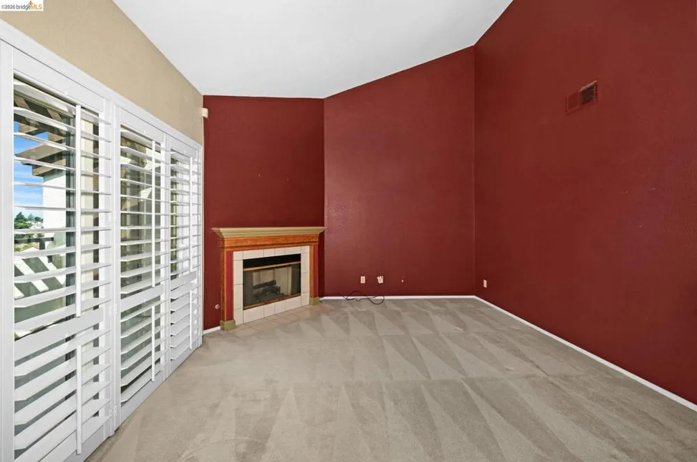 21103 Gary Dr #307D Hayward, CA 94546
