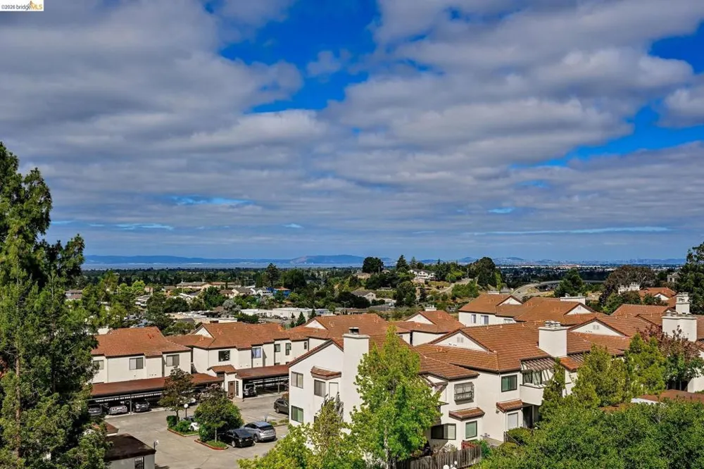 21103 Gary Dr #307D Hayward, CA 94546