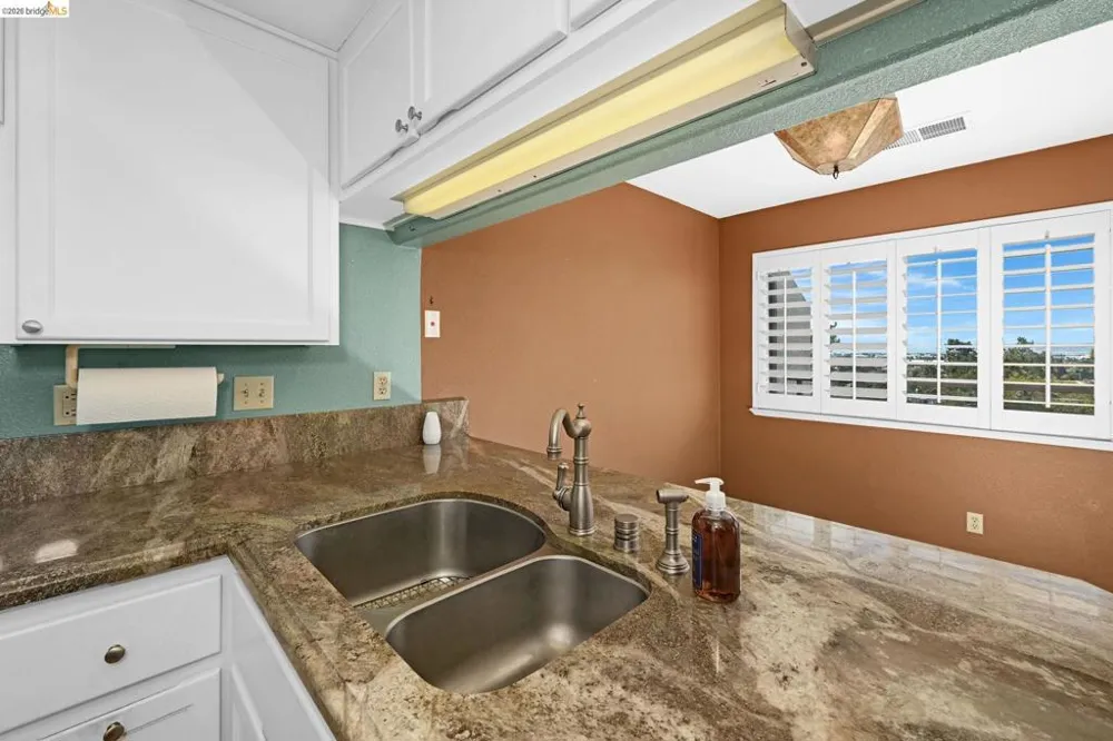 21103 Gary Dr #307D Hayward, CA 94546