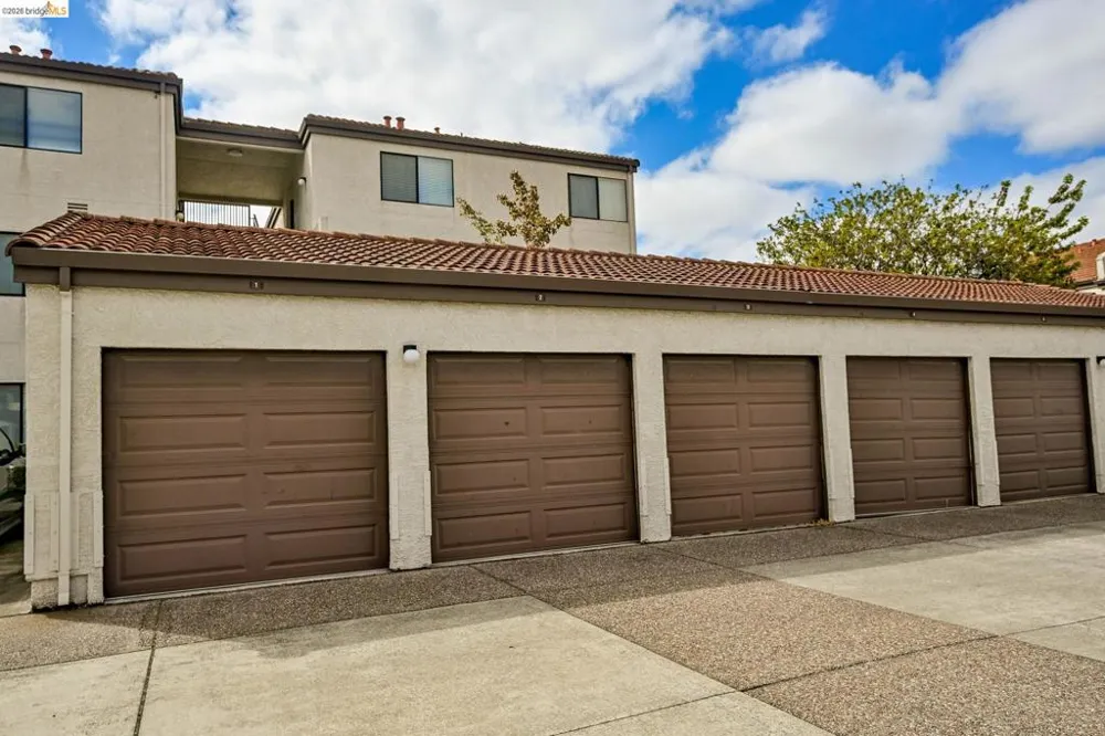 21103 Gary Dr #307D Hayward, CA 94546