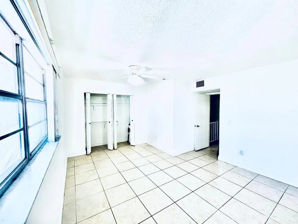 15385 S Dixie Highway #12 Palmetto Bay, FL 33157