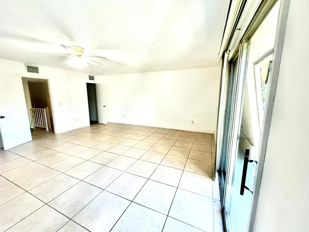 15385 S Dixie Highway #12 Palmetto Bay, FL 33157