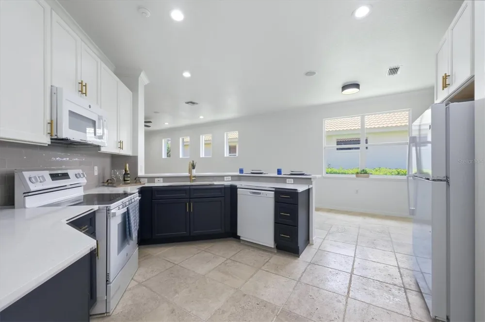 4315 REFLECTIONS PARKWAY Sarasota, FL 34233