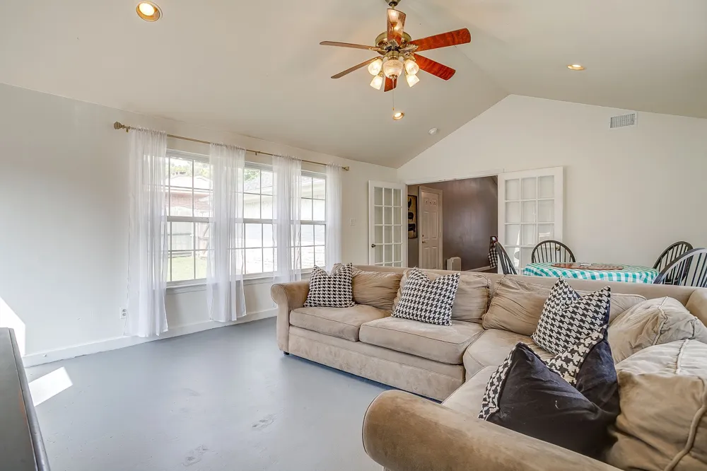 6705 Hanover Road Fort Worth, TX 76116