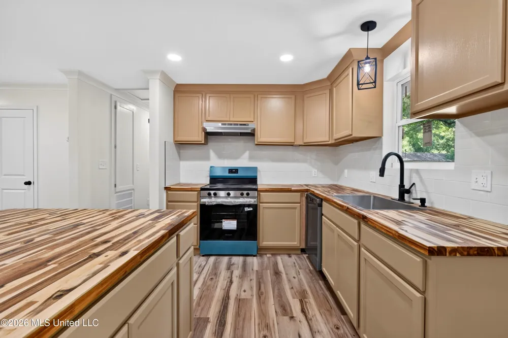 839 Herrin Drive Picayune, MS 39466