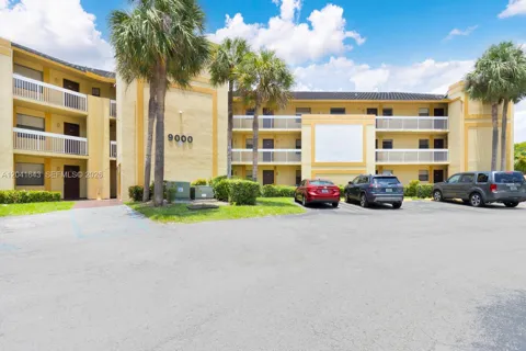 9044 NW 28th Dr #3-204