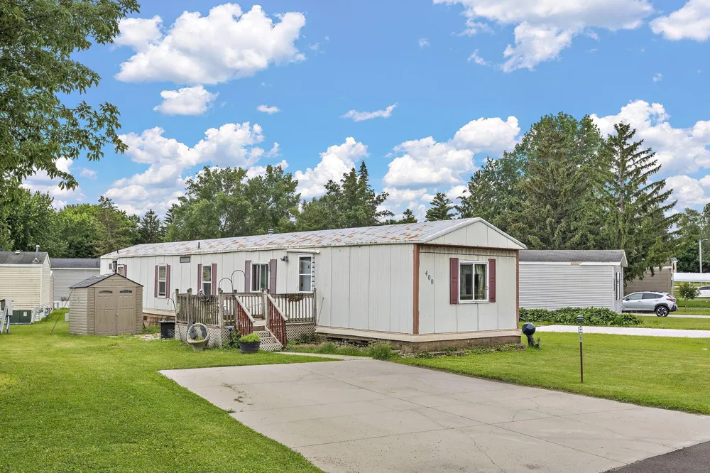 400 22 1/2 STREET NW Stewartville, MN 55976
