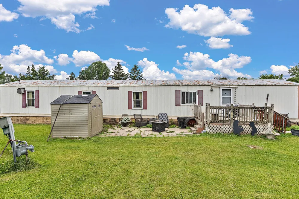 400 22 1/2 STREET NW Stewartville, MN 55976