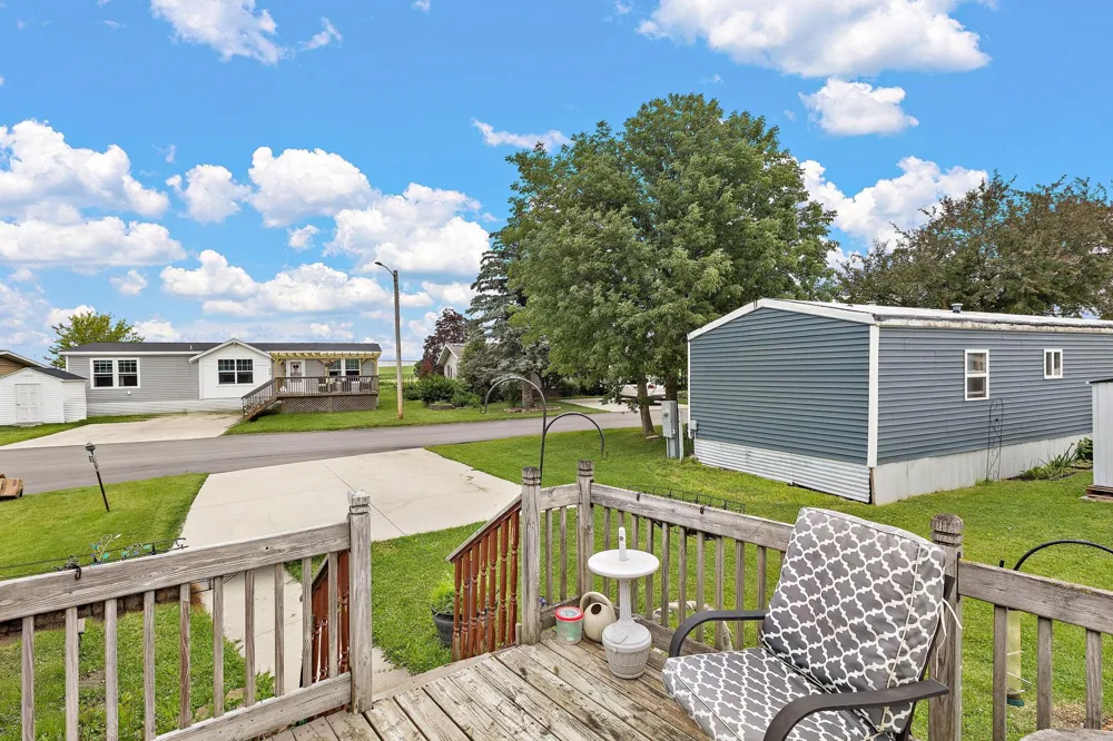 400 22 1/2 STREET NW Stewartville, MN 55976
