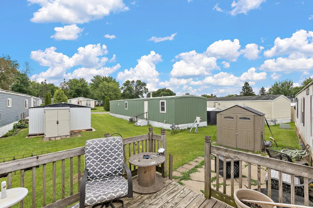 400 22 1/2 STREET NW Stewartville, MN 55976
