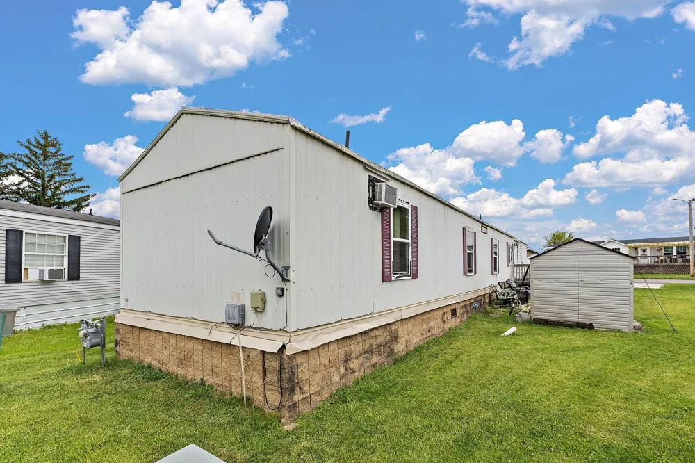 400 22 1/2 STREET NW Stewartville, MN 55976