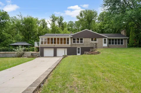 30 Woodridge Lane