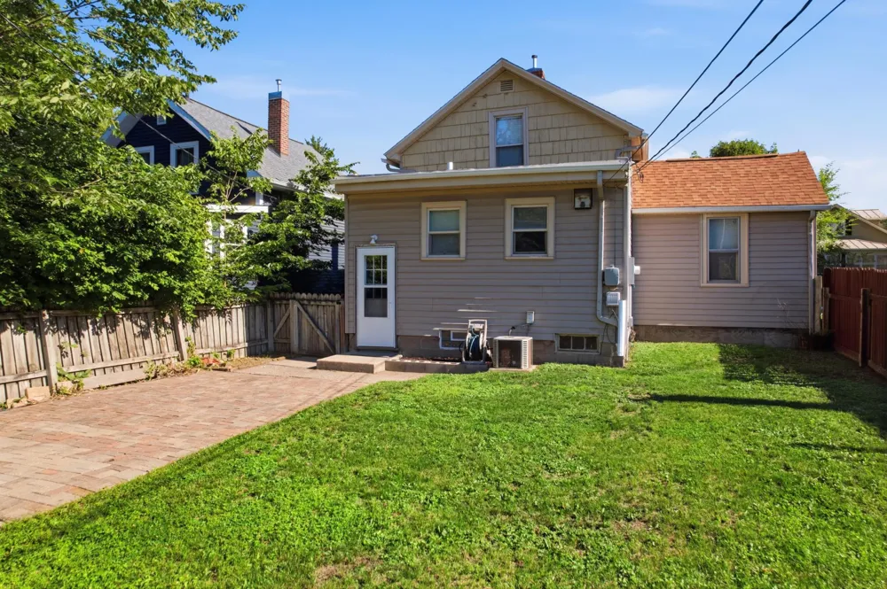 1722 Winnebago Street La Crosse, WI 54601