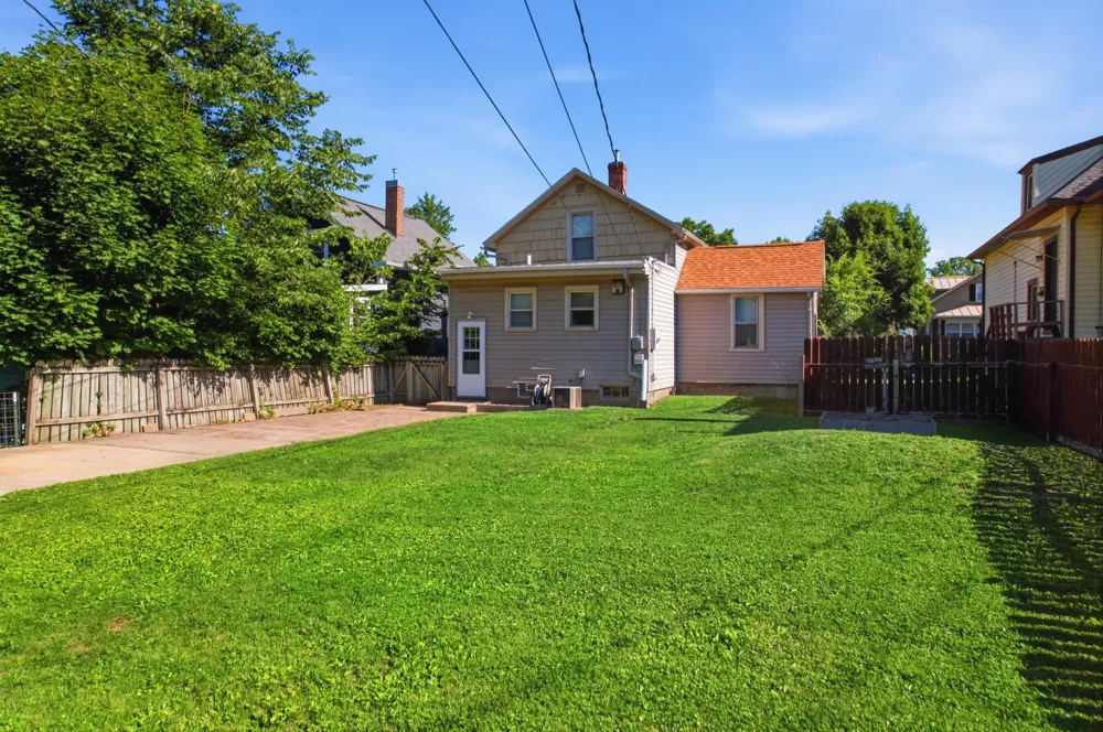 1722 Winnebago Street La Crosse, WI 54601
