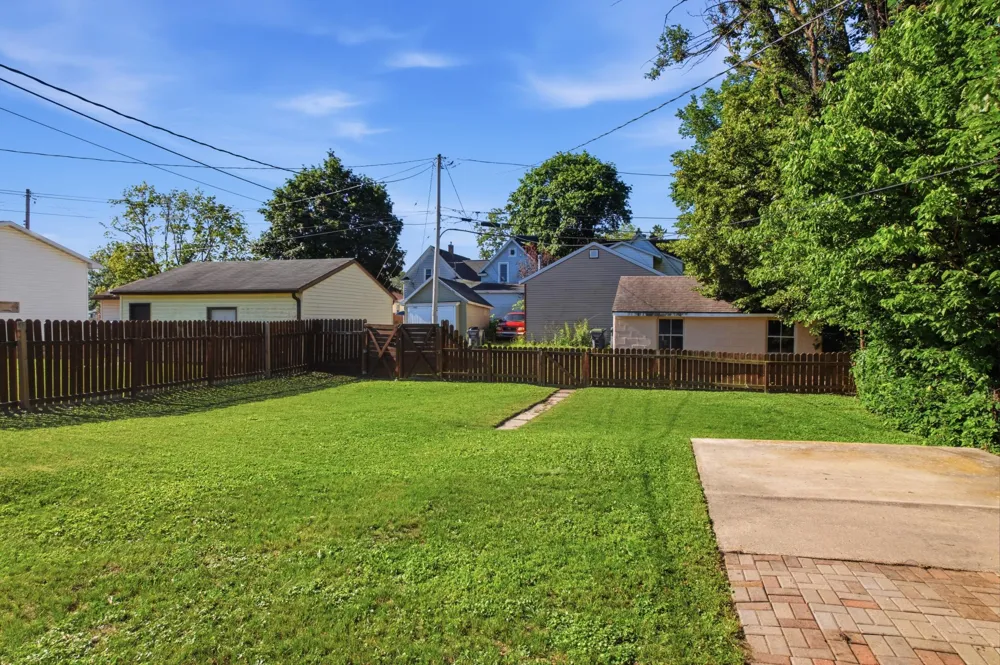 1722 Winnebago Street La Crosse, WI 54601