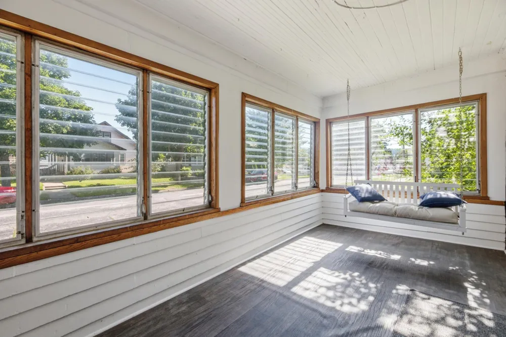 1722 Winnebago Street La Crosse, WI 54601