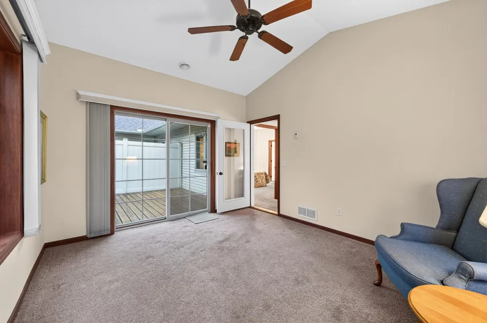 313 Summer Place E Maplewood, MN 55117