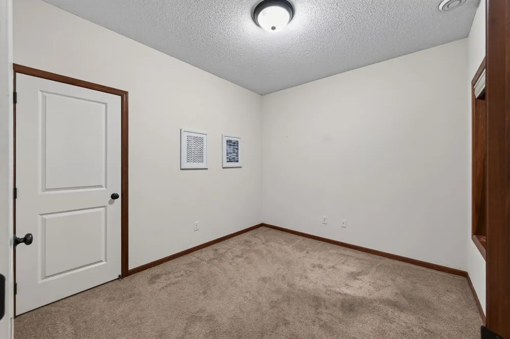 313 Summer Place E Maplewood, MN 55117