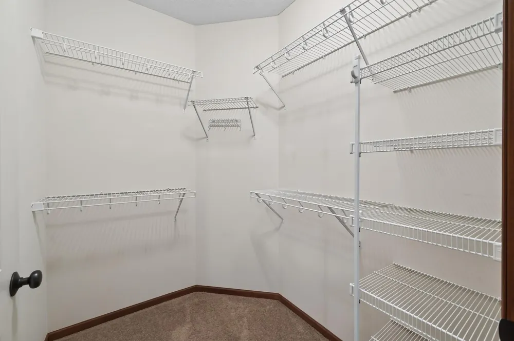 313 Summer Place E Maplewood, MN 55117
