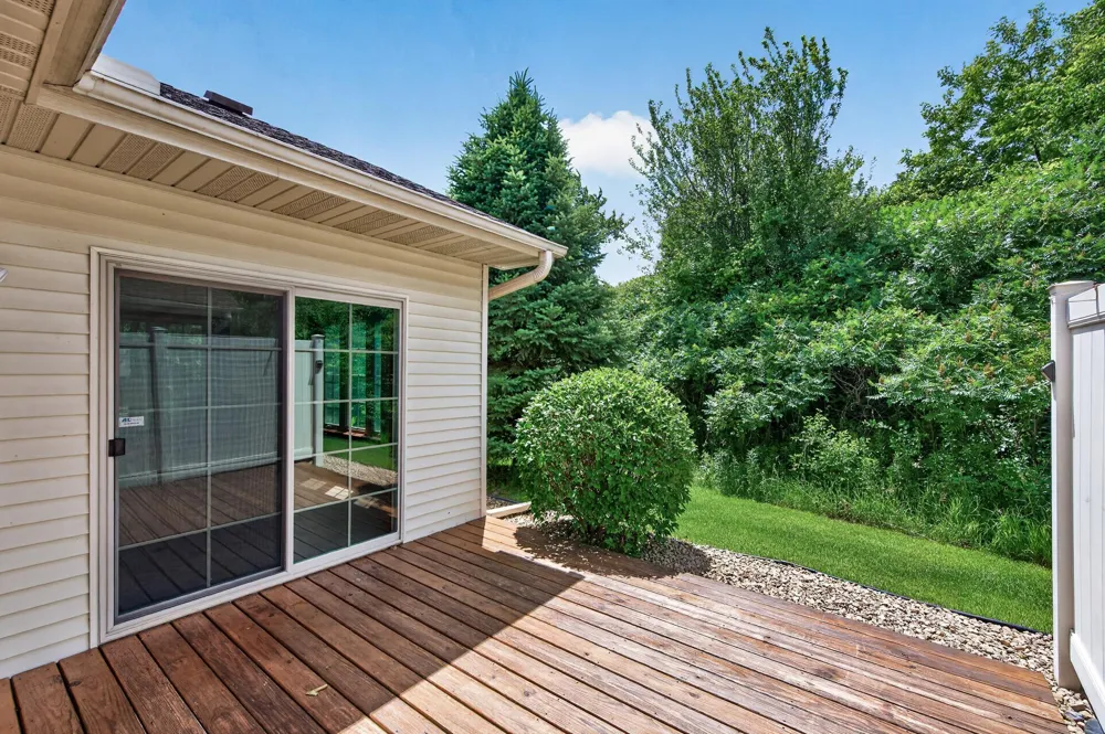 313 Summer Place E Maplewood, MN 55117