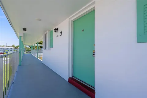 1116 Lake Ter #208