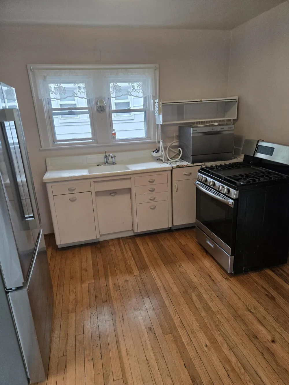917 Forestdale Road Royal Oak City, MI 48067
