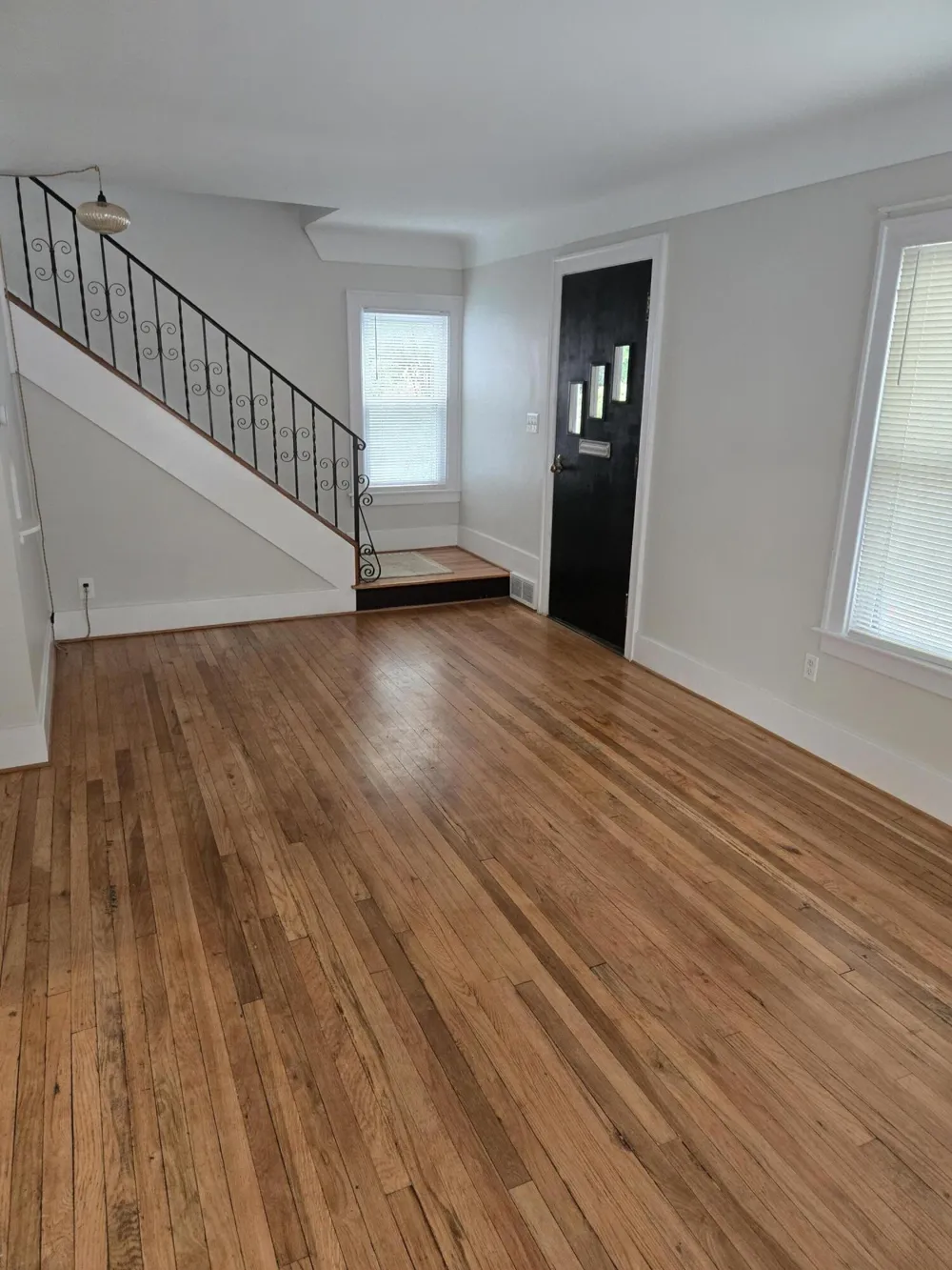917 Forestdale Road Royal Oak City, MI 48067