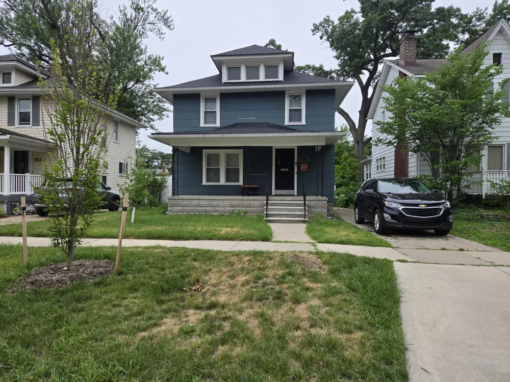 917 Forestdale Road Royal Oak City, MI 48067
