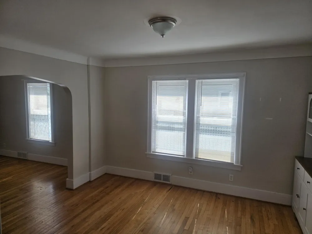 917 Forestdale Road Royal Oak City, MI 48067