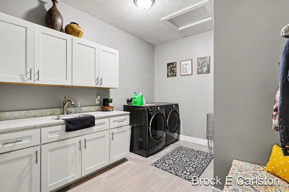 1294 Tall Tree Lane Laketon Township, MI 49445