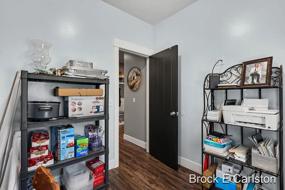 1294 Tall Tree Lane Laketon Township, MI 49445