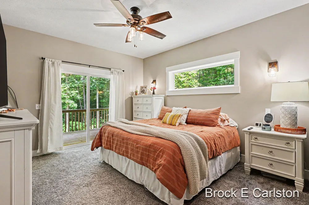 1294 Tall Tree Lane Laketon Township, MI 49445