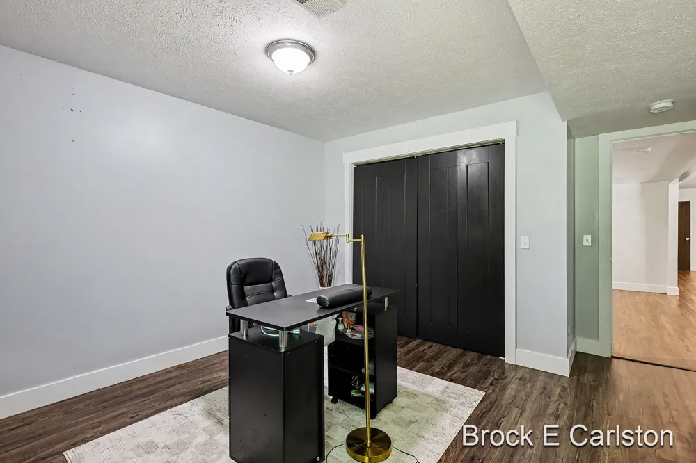 1294 Tall Tree Lane Laketon Township, MI 49445
