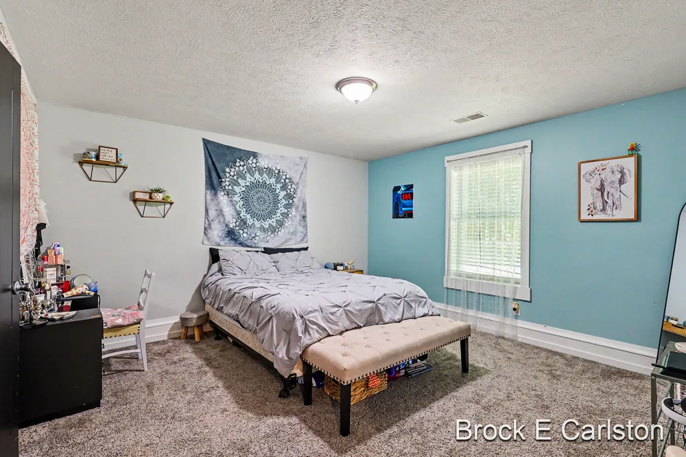1294 Tall Tree Lane Laketon Township, MI 49445