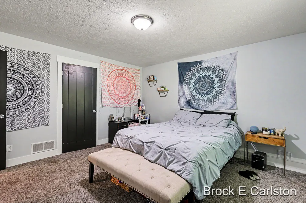 1294 Tall Tree Lane Laketon Township, MI 49445