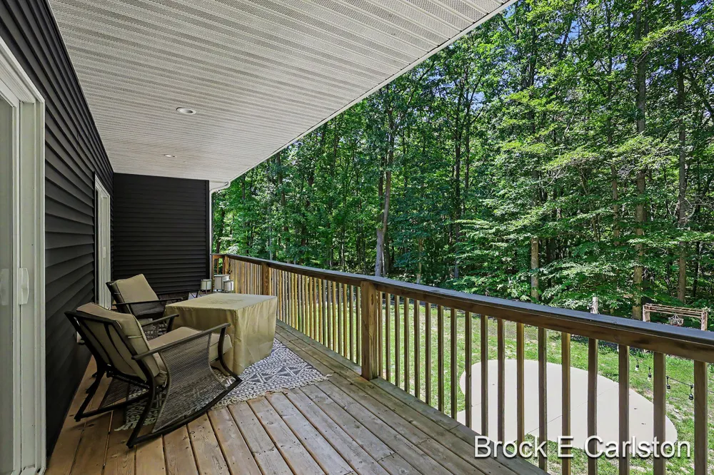 1294 Tall Tree Lane Laketon Township, MI 49445