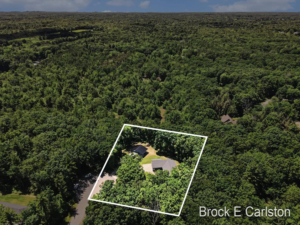 1294 Tall Tree Lane Laketon Township, MI 49445