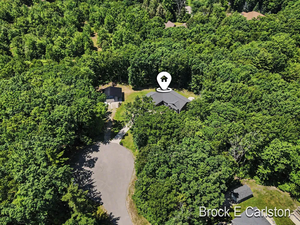 1294 Tall Tree Lane Laketon Township, MI 49445