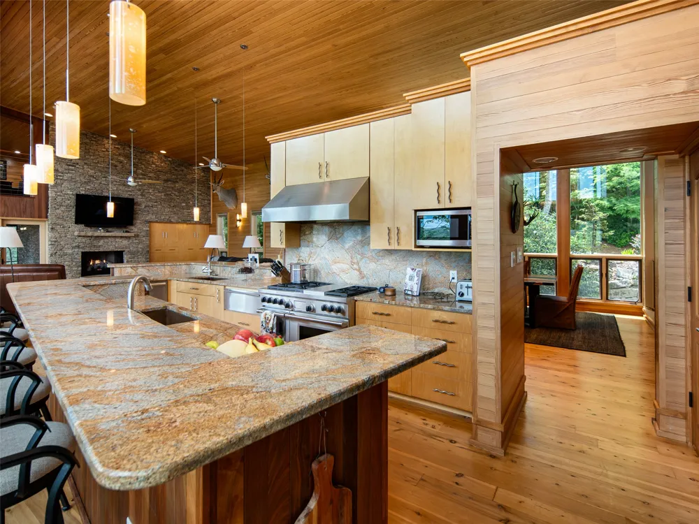 87 Tiger Paw Lane Sapphire, NC 28774