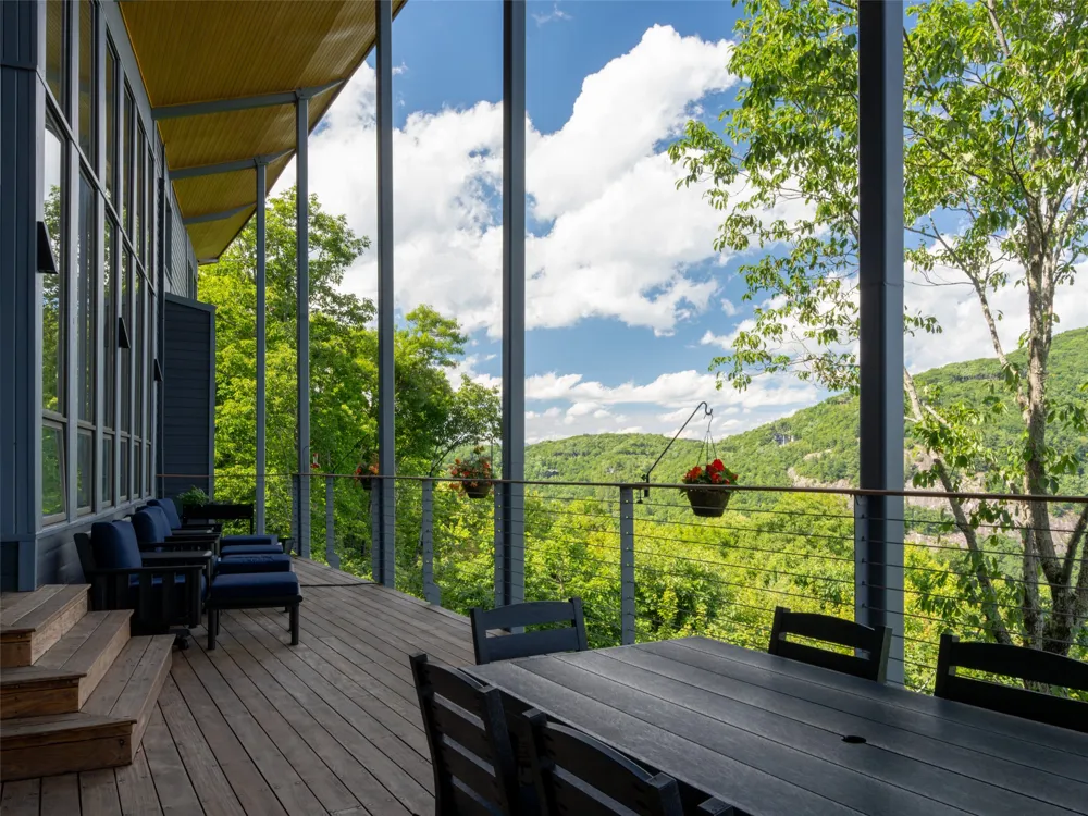87 Tiger Paw Lane Sapphire, NC 28774