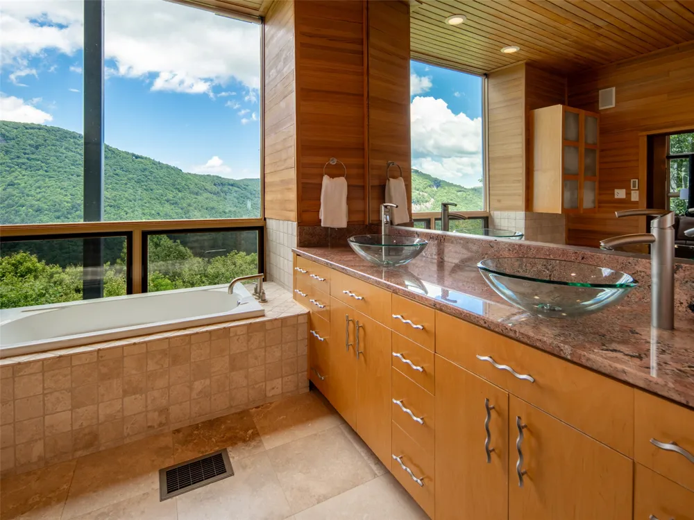 87 Tiger Paw Lane Sapphire, NC 28774