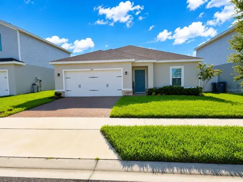 1121 LEXINGTON LANE