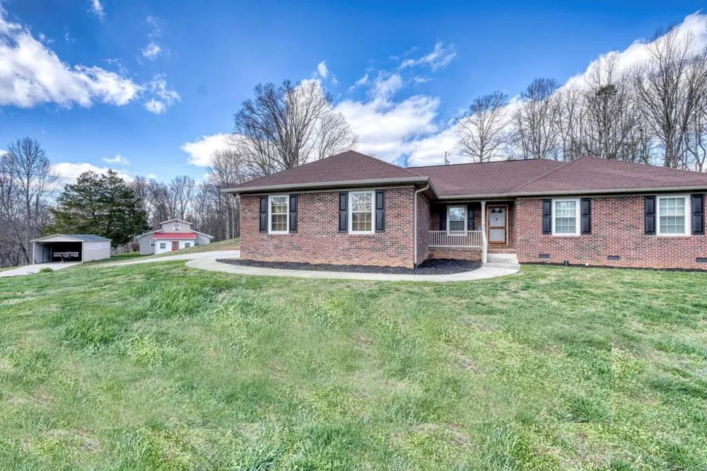 794 State Hwy 66 Young Harris, GA 30582