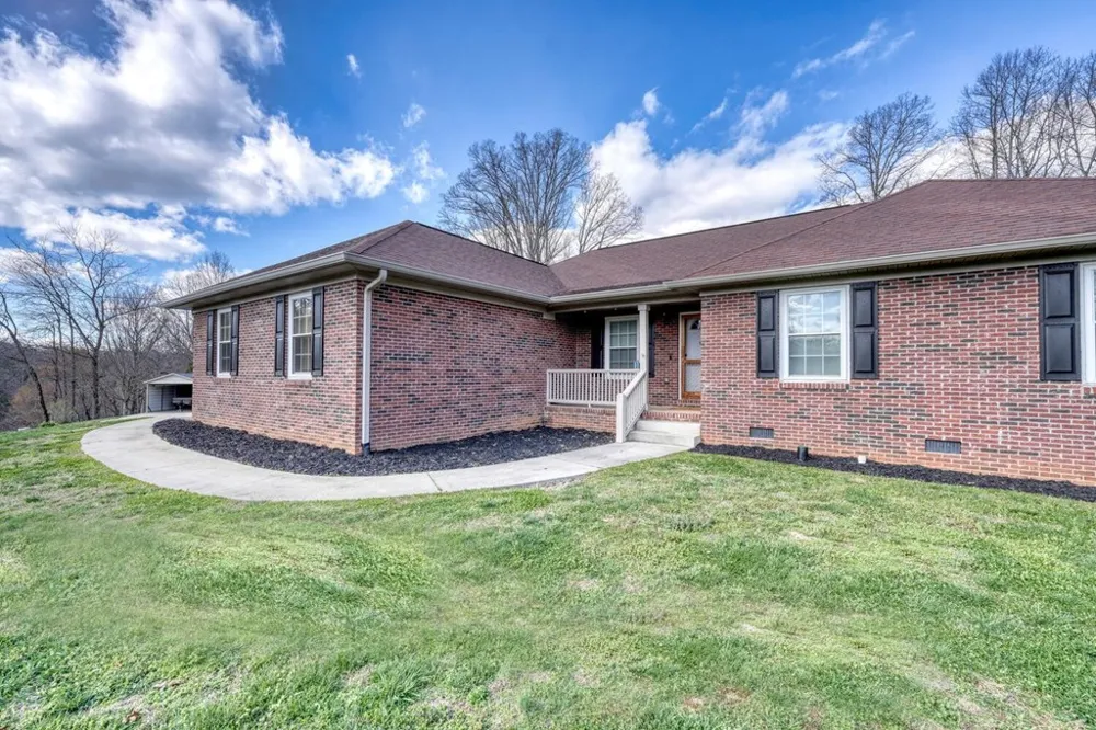 794 State Hwy 66 Young Harris, GA 30582