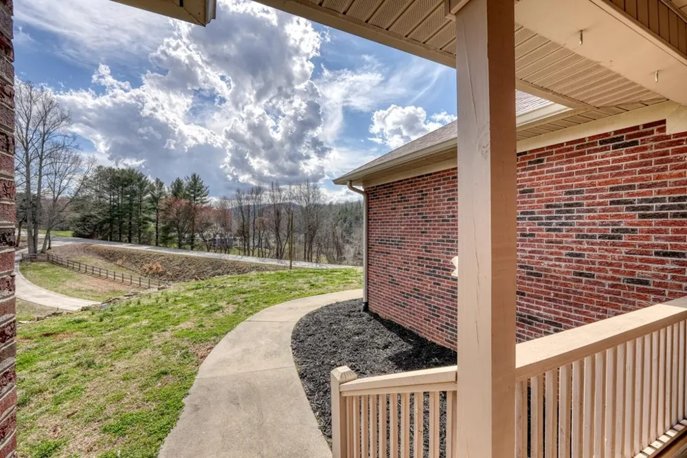 794 State Hwy 66 Young Harris, GA 30582