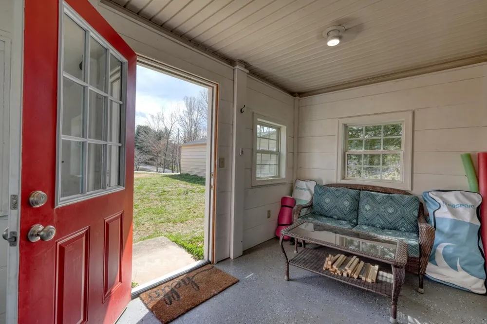 794 State Hwy 66 Young Harris, GA 30582
